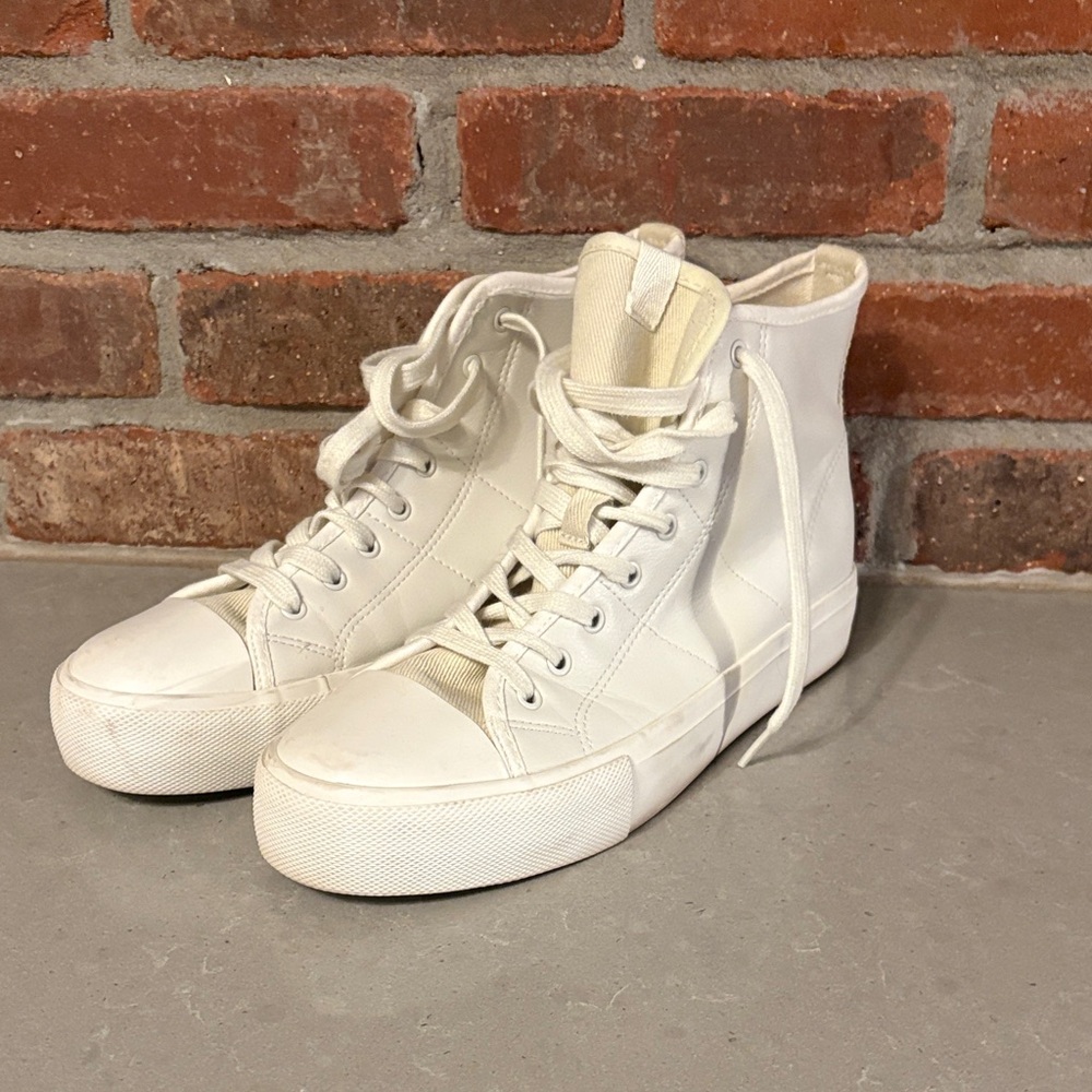 American Eagle Outfitters Cream Lace-Up Sneakers